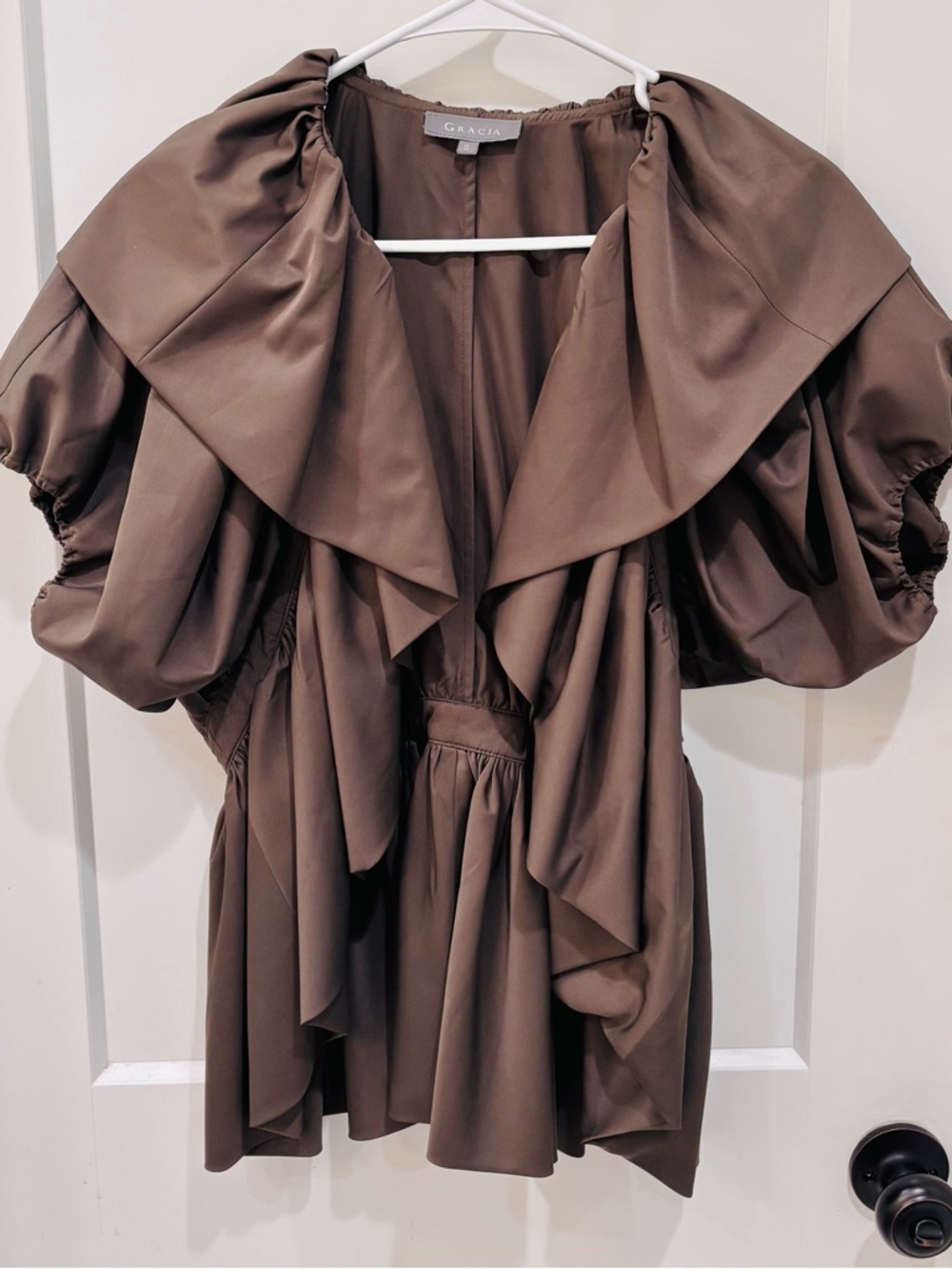 Gracia Brown Puff-Sleeve Ruffle Short Sleeve Shacket. Size Small and like new